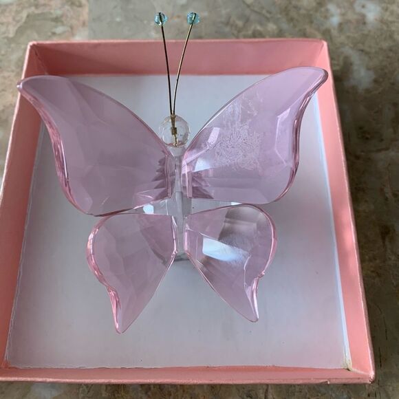 Crystal pink butterfly on clear globe base, brand new in a box, unique, 3x3 - Picture 2 of 10